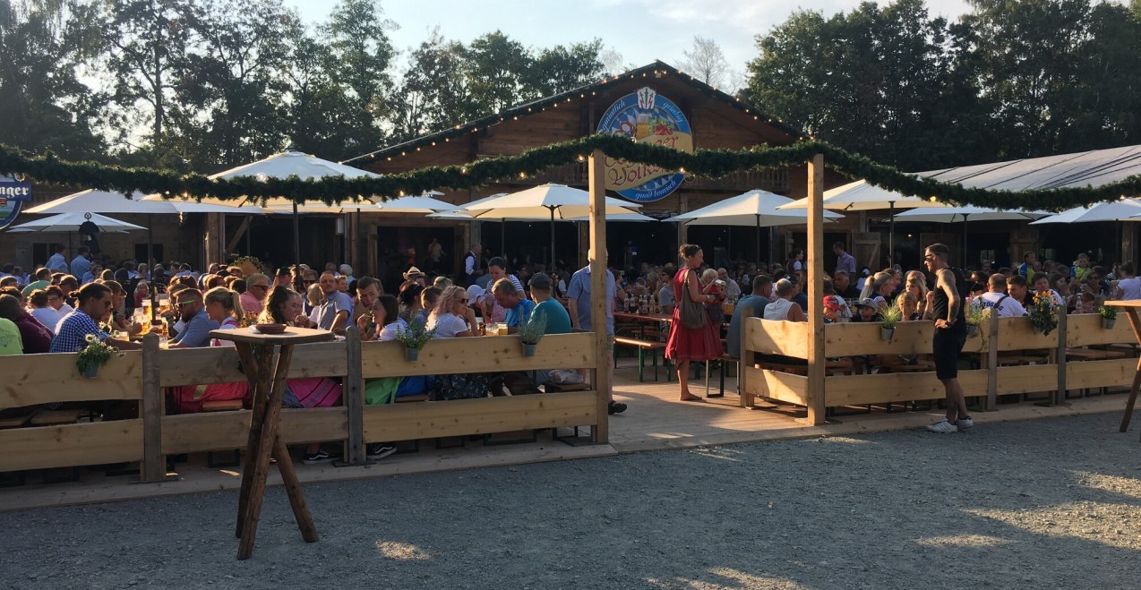 Besucherandrang auf dem Töginger Volksfest, © Stadt Töging Besucherandrang auf dem Töginger Volksfest, © Stadt Töging