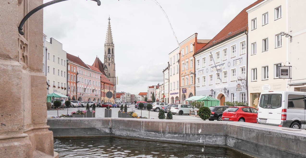 Neuöttinger Stadtplatz Neuöttinger Stadtplatz