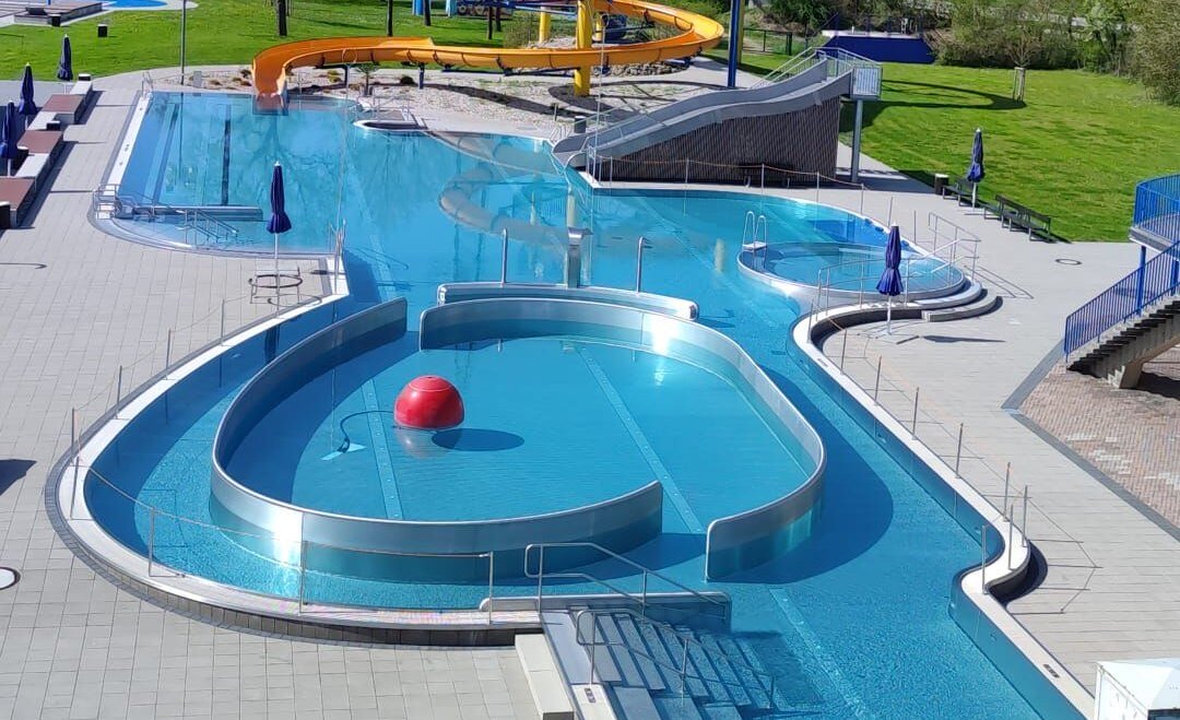 Anlage des Freibads Burgkirchen a. d. Alz, © Gemeinde Burgkirchen a. d. Alz Anlage des Freibads Burgkirchen a. d. Alz, © Gemeinde Burgkirchen a. d. Alz