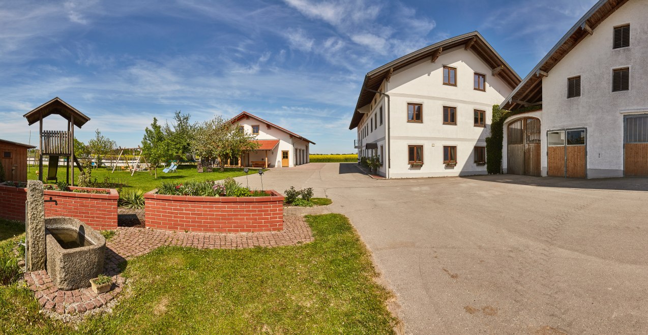 Aussen_Pano-1 Aussen_Pano-1