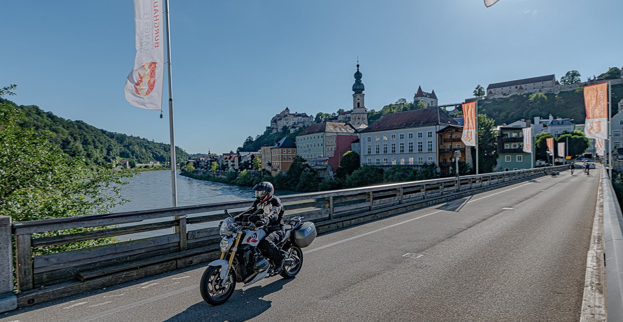 Salzachbrücke Burghausen, © MOTORCYCLEPICS Salzachbrücke Burghausen, © MOTORCYCLEPICS