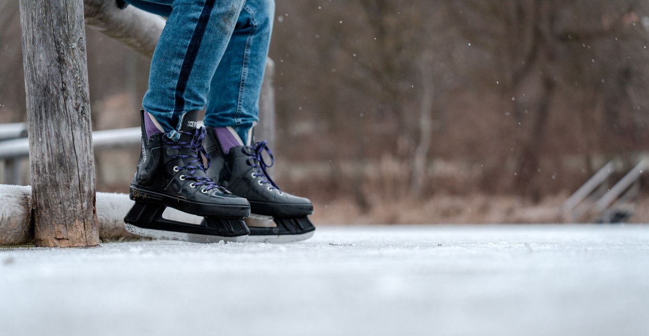 Schlittschuhe auf dem Eis, © Inn-Salzach Tourismus Schlittschuhe auf dem Eis, © Inn-Salzach Tourismus