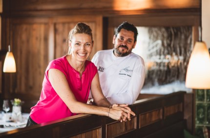 Alexander Huber mit Lebensgefährtin Sandra Allertseder, © Inn-Salzach Tourismus Alexander Huber mit Lebensgefährtin Sandra Allertseder, © Inn-Salzach Tourismus