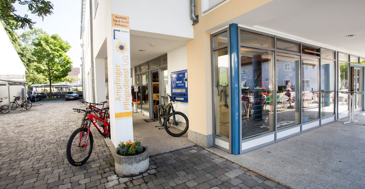 Außenansicht von Stefans Bikeladen Ampfing, © Stefans Bikeladen Außenansicht von Stefans Bikeladen Ampfing, © Stefans Bikeladen