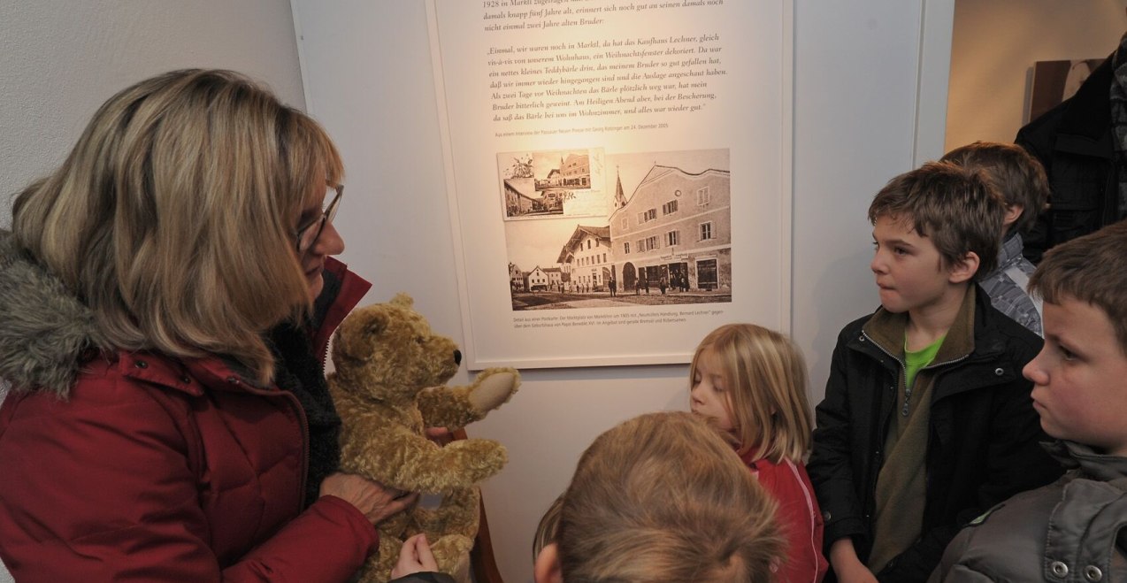Kinderführung im Papstgeburtshaus, © Alfred Kleiner Kinderführung im Papstgeburtshaus, © Alfred Kleiner