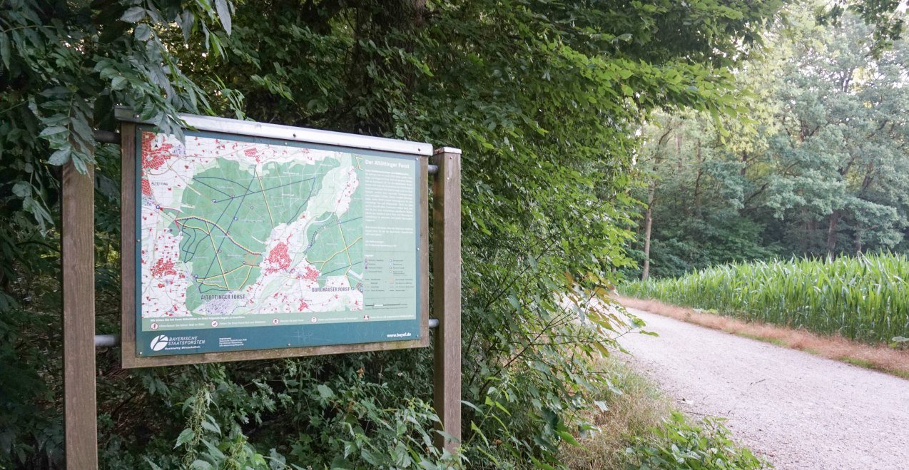 Schild am Trimm-dich-Pfad Altötting, © Inn-Salzach Tourismus Schild am Trimm-dich-Pfad Altötting, © Inn-Salzach Tourismus