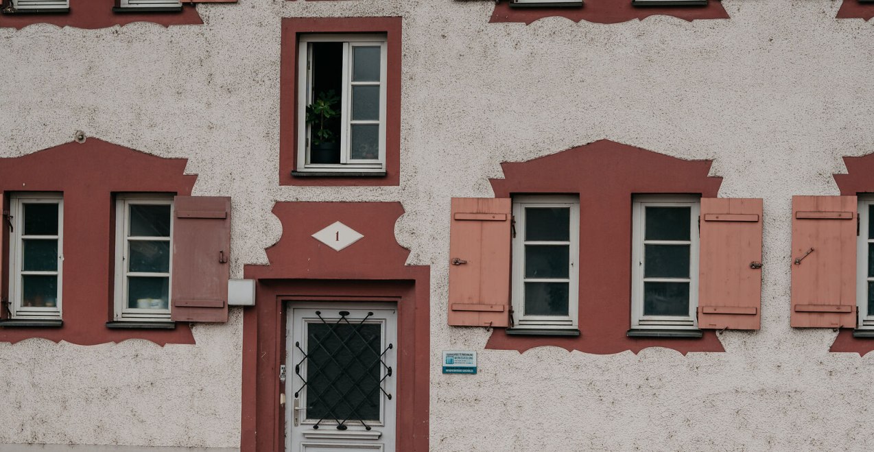 Fassade SKW Siedlung Garching, © Inn-Salzach Tourismus Fassade SKW Siedlung Garching, © Inn-Salzach Tourismus