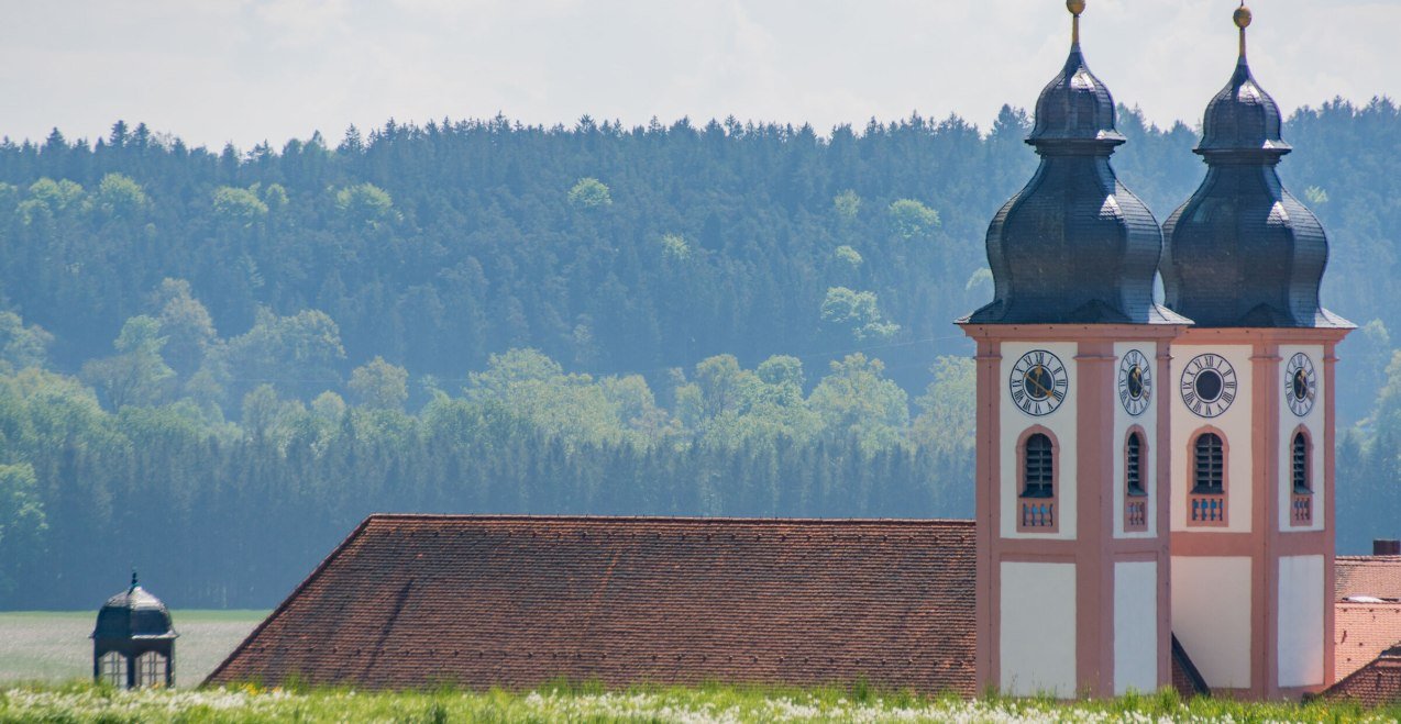 Kloster Au a. Inn Kirchturmspitzen, © Inn-Salzach Tourismus Kloster Au a. Inn Kirchturmspitzen, © Inn-Salzach Tourismus