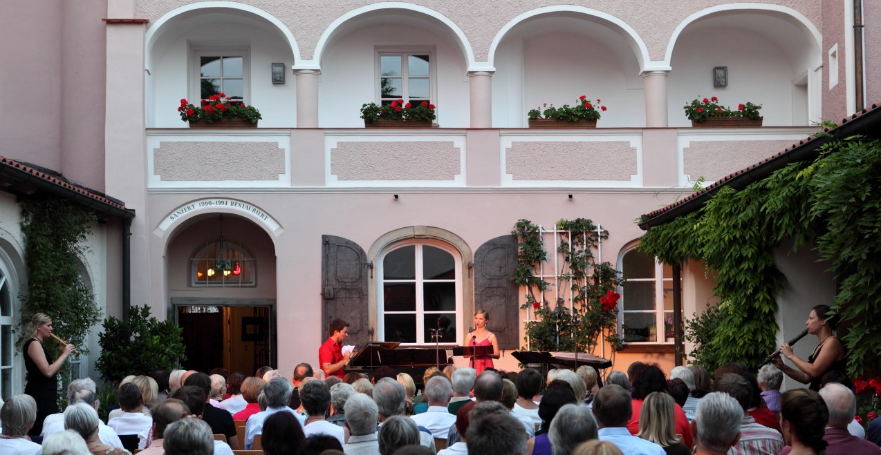 Arkadenhofkonzert, © Nixdorf Arkadenhofkonzert, © Nixdorf