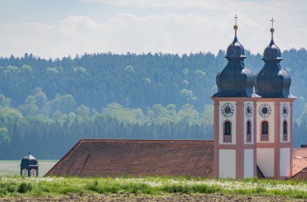 Kloster Au a. Inn Kirchturmspitzen, © Inn-Salzach Tourismus Kloster Au a. Inn Kirchturmspitzen, © Inn-Salzach Tourismus