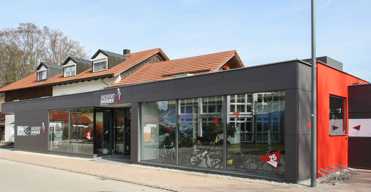 Radsport Dashuber Außenansicht Radgeschäft, © Radsport Dashuber Radsport Dashuber Außenansicht Radgeschäft, © Radsport Dashuber