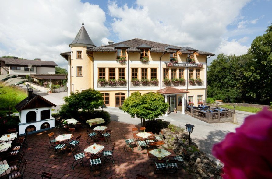 Biergarten_Gasthof Schwarz- Mehring