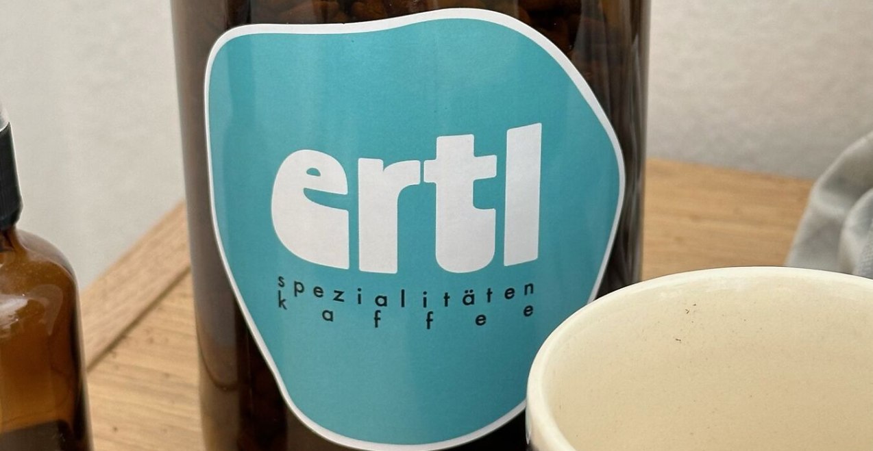 ertl.kaffee Flasche mit Bohnen, © ertl.kaffee