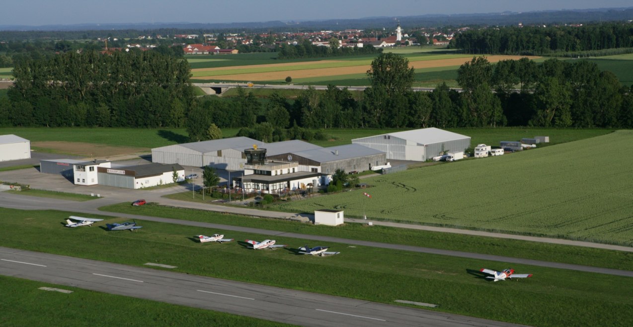 Luftbild des Flugplatzes M&uuml;hldorf, &copy; Heiner Heine