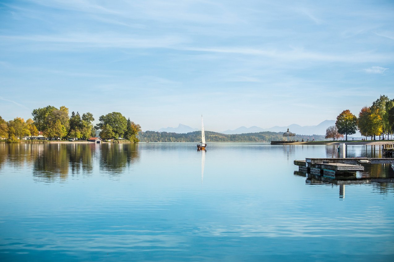 Blick auf den Waginger See im Sommer, &copy; Richard Scheuerecker