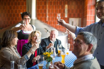 Edelbrand &quot;Der weiße Bock&quot; der Brauerei Leidmann, © Inn-Salzach Tourismus