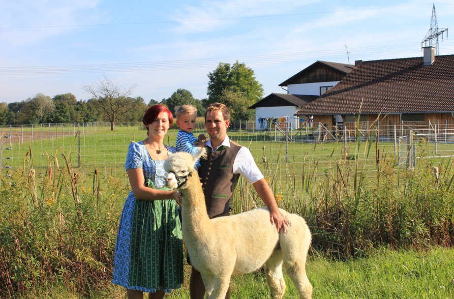 Familie Gartmeier von der Niedergerner Alpaka Ranch., © Niedergerner Alpaka Ranch