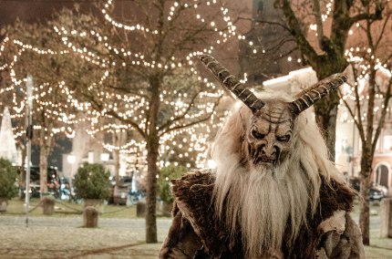 Percht auf dem Stadtplatz Burghausen, &copy; Inn-Salzach Tourismus