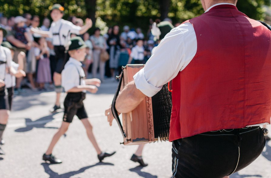 Volkstanz zu bayerischer Musik, &copy; Inn-Salzach Tourismus