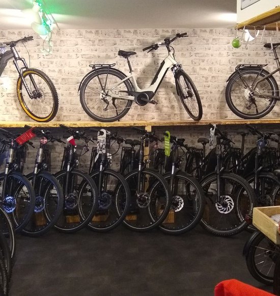 Gesch&auml;ft von Innen Strombiker Gars a. Inn, &copy; Der Strombiker