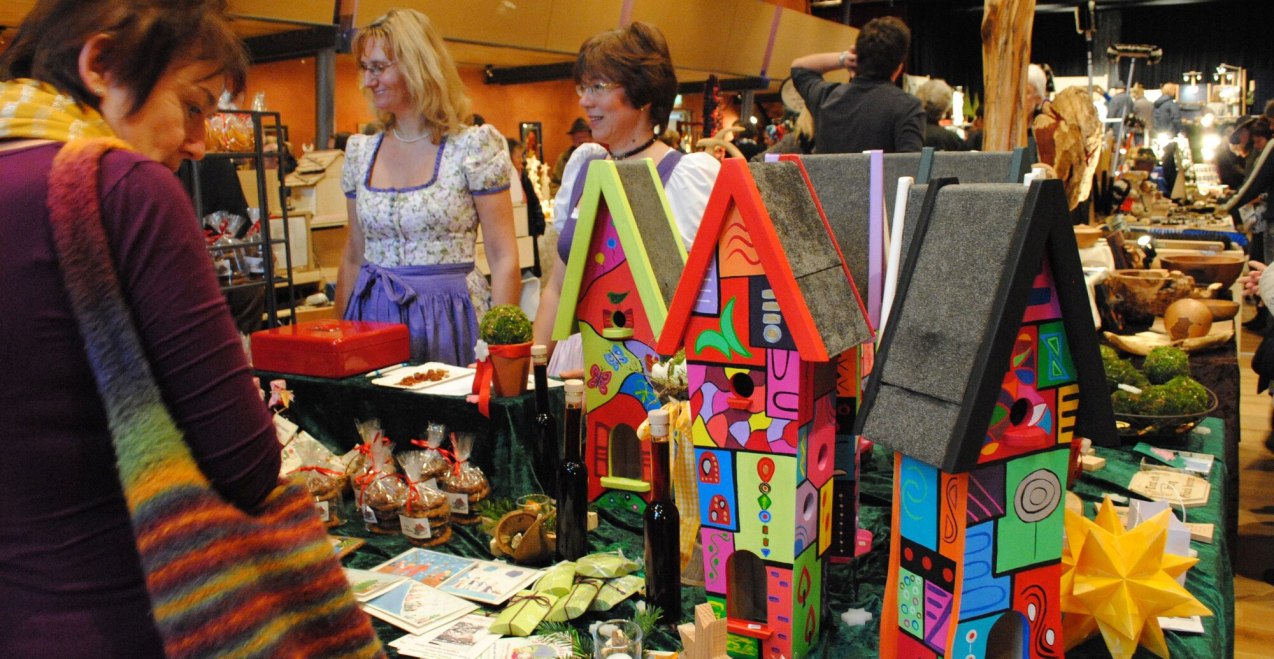 Aussteller beim Kunst- und Handwerkermarkt Neu&ouml;tting, &copy; Wir sind Neu&ouml;tting  e. V.