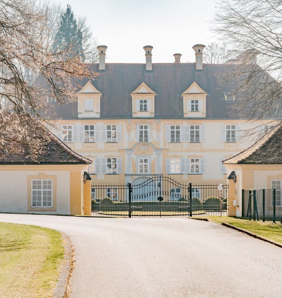 Schloss Frauenb&uuml;hl Fassade, &copy; Inn-Salzach Tourismus