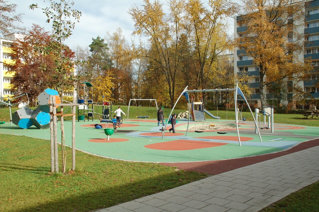 Mehrgenerationen-Anlage für Kinder bis sportliche Senioren in Waldkraiburg am Inn, © Stadtbau Waldkraiburg GmbH