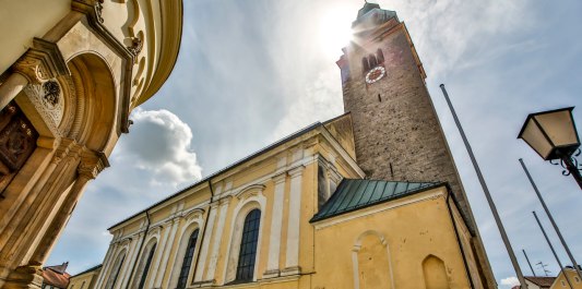 Die Stadtpfarrkirche St. Nikolaus in Mühldorf am Inn, © Tourismusverband Inn-Salzach