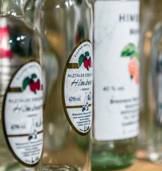 Spirituosen der Brennerei Westenthanner, &copy; Inn-Salzach Tourismus