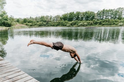 Abk&uuml;hlung im Wasser, &copy; Inn-Salzach Tourismus