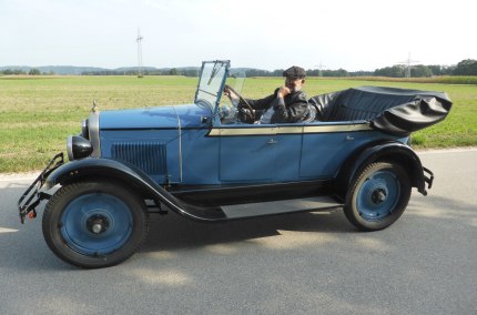 Oldtimer mit Fahrer, © F. X.  Bruckner GbR