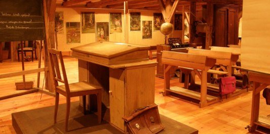 Schulmuseum Neumarkt-St. Veit im Rathaus, © Verwaltungsgemeinschaft Neumarkt-St. Veit