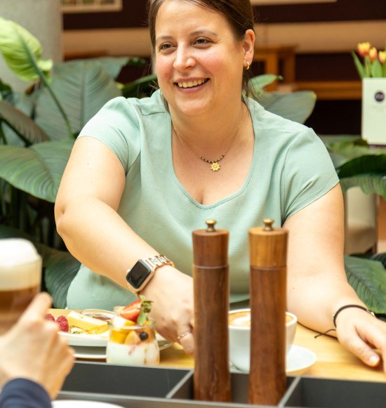 Frauen beim Frühstücken, © Feinsinn
