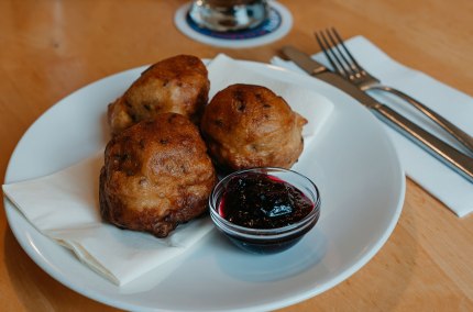 Hauberlinge im Bräustüberl Unertl Haag, © Inn-Salzach Tourismus