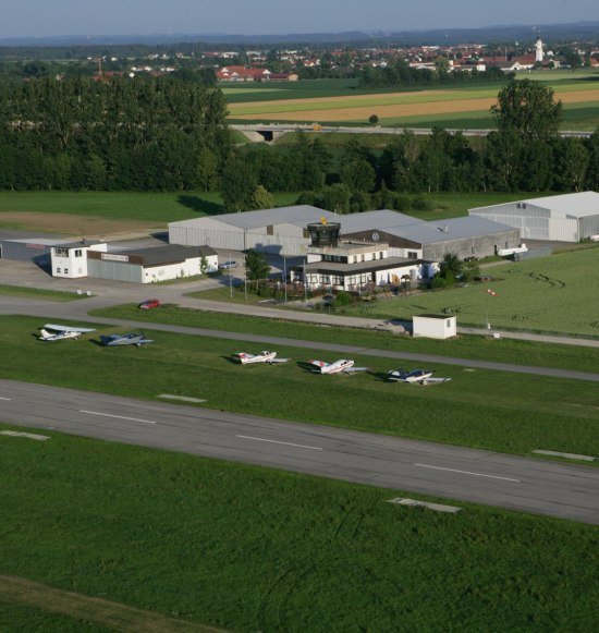 Luftbild des Flugplatzes M&uuml;hldorf, &copy; Heiner Heine
