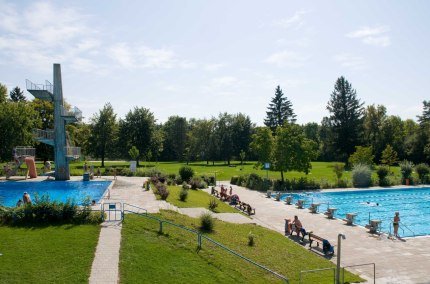 Freibad Garching a. d. Alz, &copy; Landratsamt Alt&ouml;tting
