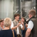 Brauereif&uuml;hrung einer Gruppe bei Br&auml;u im Moos, &copy; Inn-Salzach Tourismus