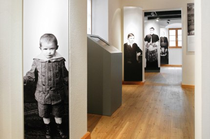 Papstgeburtshaus in Marktl mit Ausstellung, &copy; Dionys Asenkerschbaumer