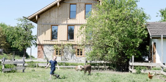 Au&szlig;enansicht Zimmer Ferienhof Forstmoar, &copy; Ferienhof Forstmoar