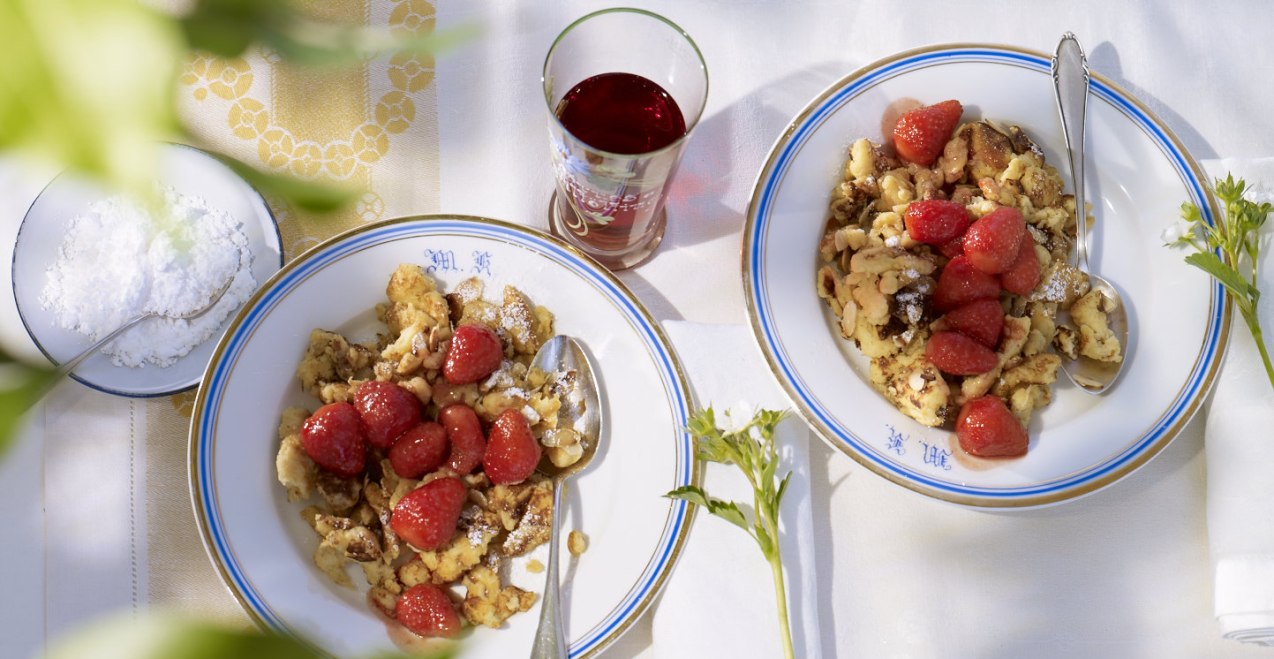 Zwei Portionen Erdbeerschmarrn, &copy; Michael Holz