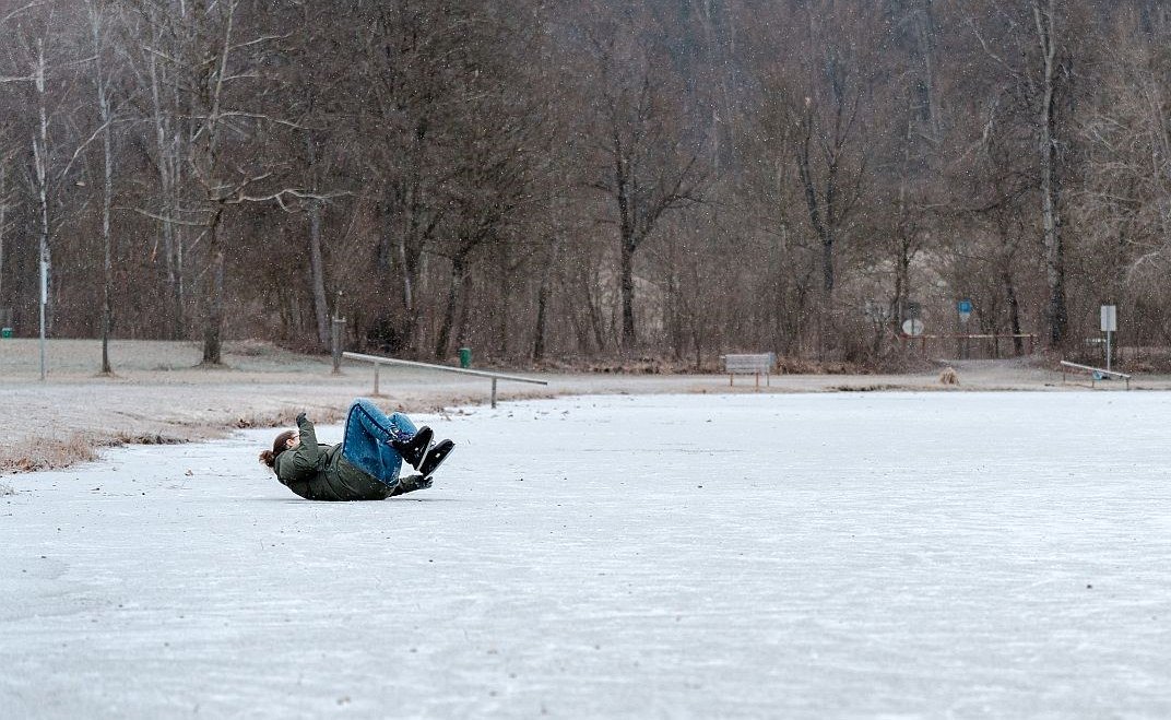 Sturz beim Schlittschuhfahren, © Inn-Salzach Tourismus