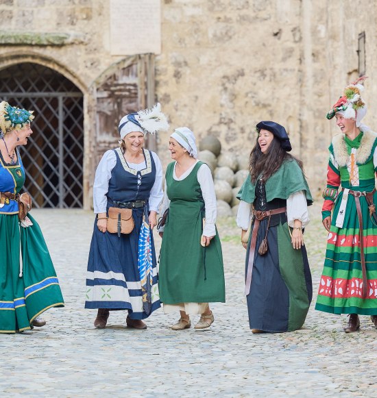 Burghauser Burgf&uuml;hrer im historischen Gewand., &copy; Burghauser Touristik