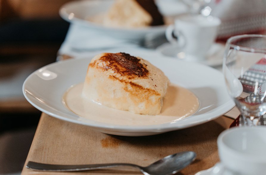 Dampfnudel mit Vanilleso&szlig;e, &copy; Inn-Salzach Tourismus