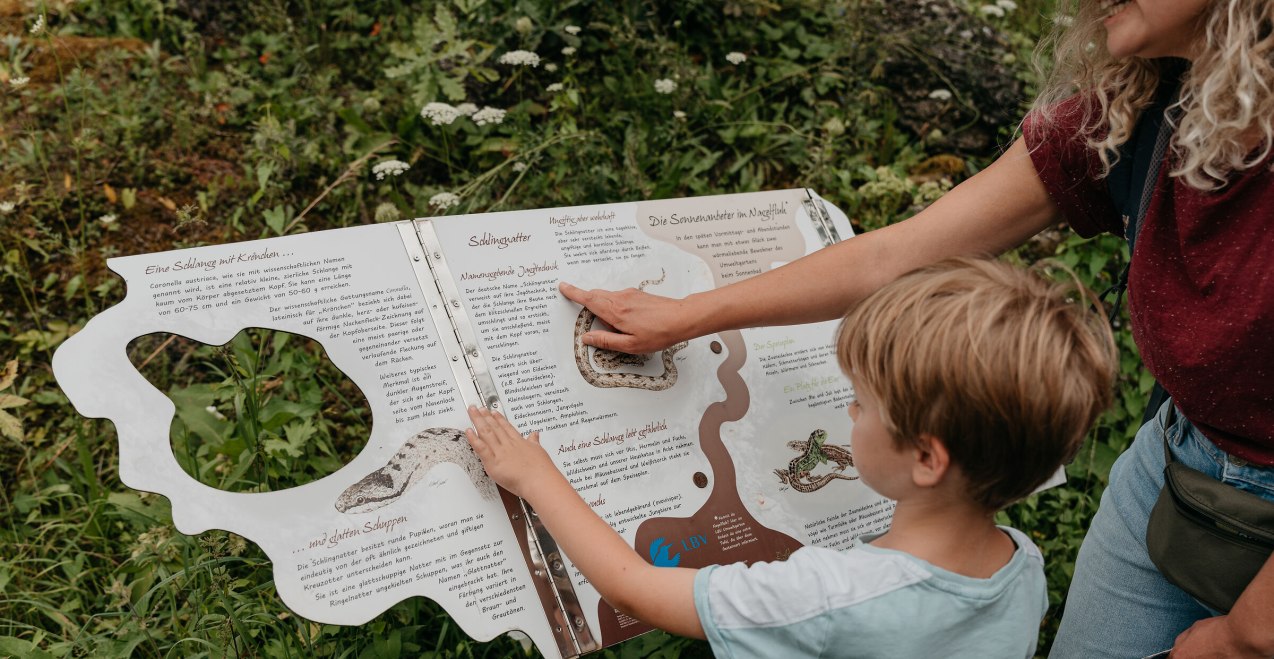 Lehrtafel im Umweltgarten Wiesm&uuml;hl, &copy; Inn-Salzach Tourismus