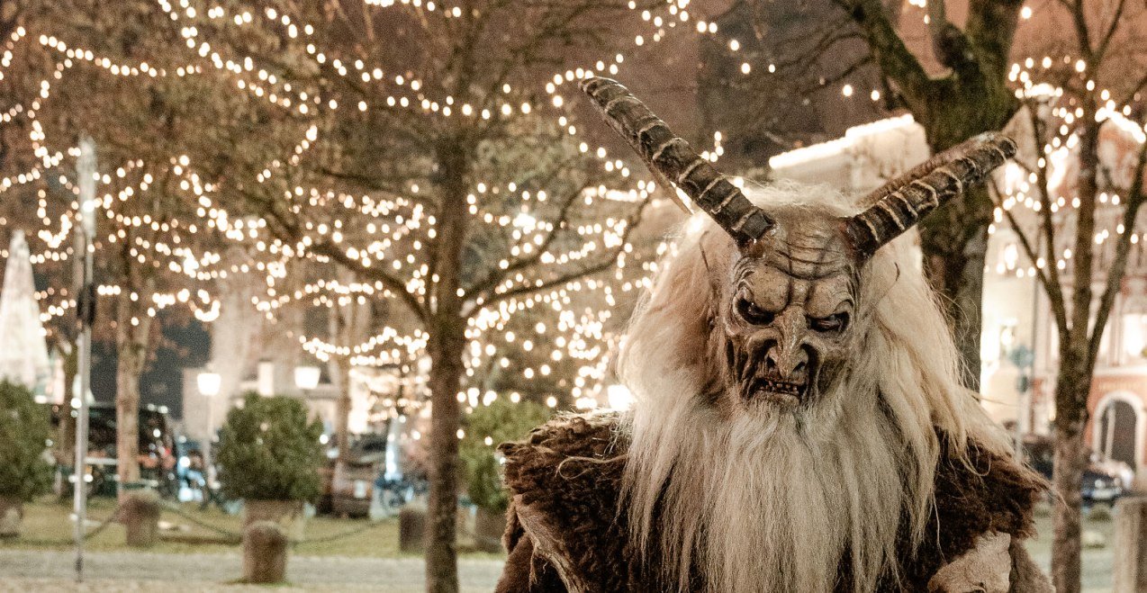 Percht auf dem Stadtplatz Burghausen, © Inn-Salzach Tourismus