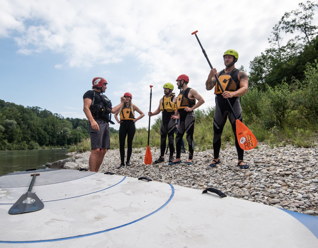 SUP Schulung mit einer Gruppe, © Inn-Salzach Tourismus