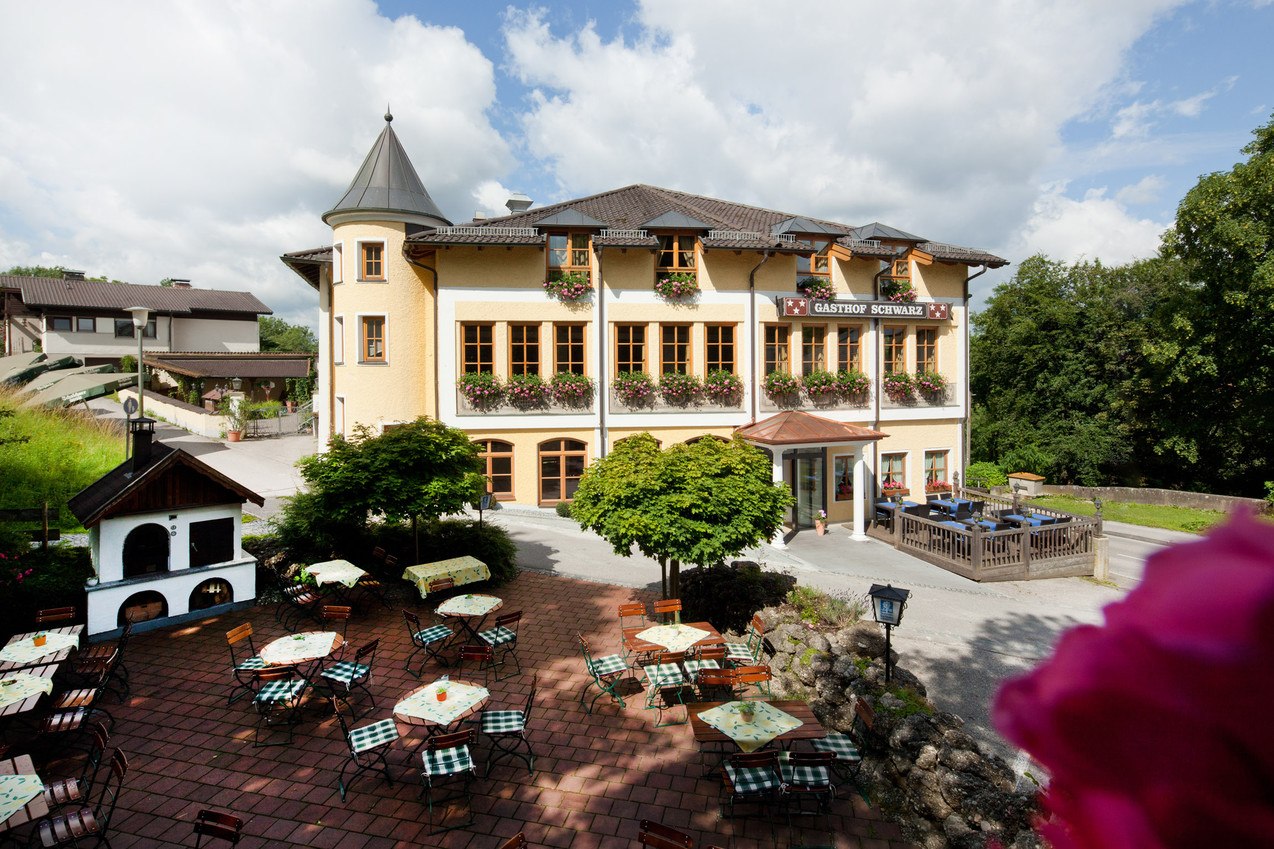 Gasthof Schwarz bei Mehring - mit Biergarten und E-Bike-Ladestation, © Gasthof Schwarz