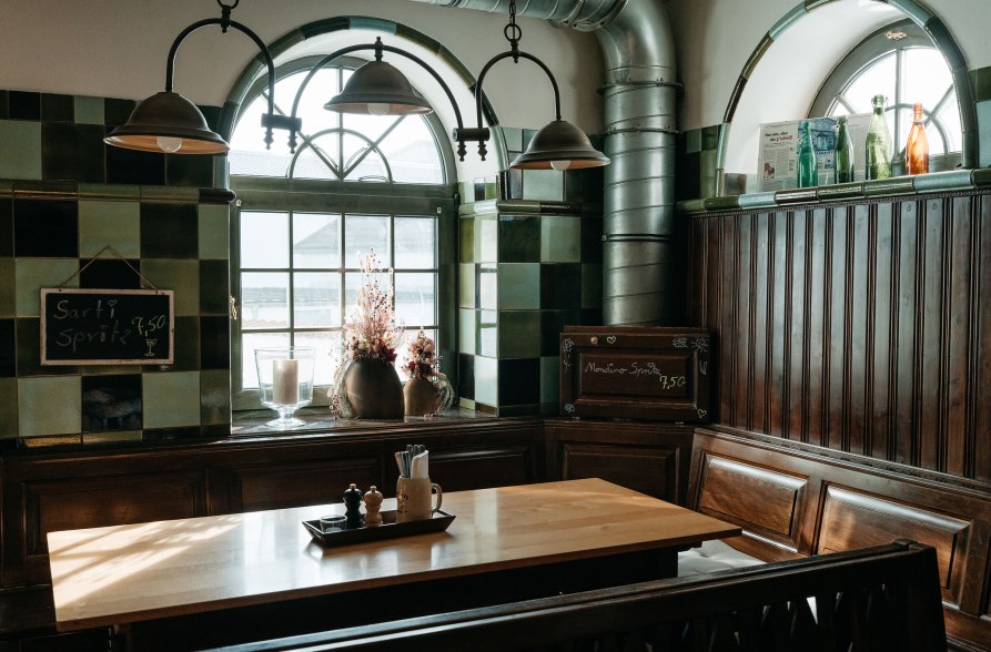 Tisch im Bräustüberl Unertl Haag i. OB, © Inn-Salzach Tourismus