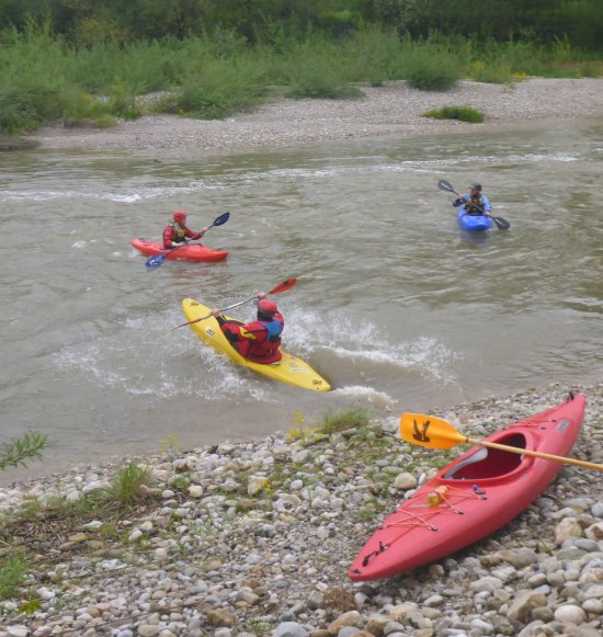 Kajaks im Einsatz, &copy; Tobias Aigner