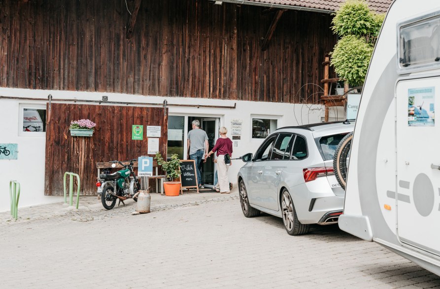 Anmeldung bei Camping am Marktler Badesee, &copy; Inn-Salzach Tourismus